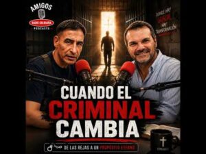 Portada del episodio Le dio un golpe en la mesa a los presos y REACCIONARON así 😳 #shorts