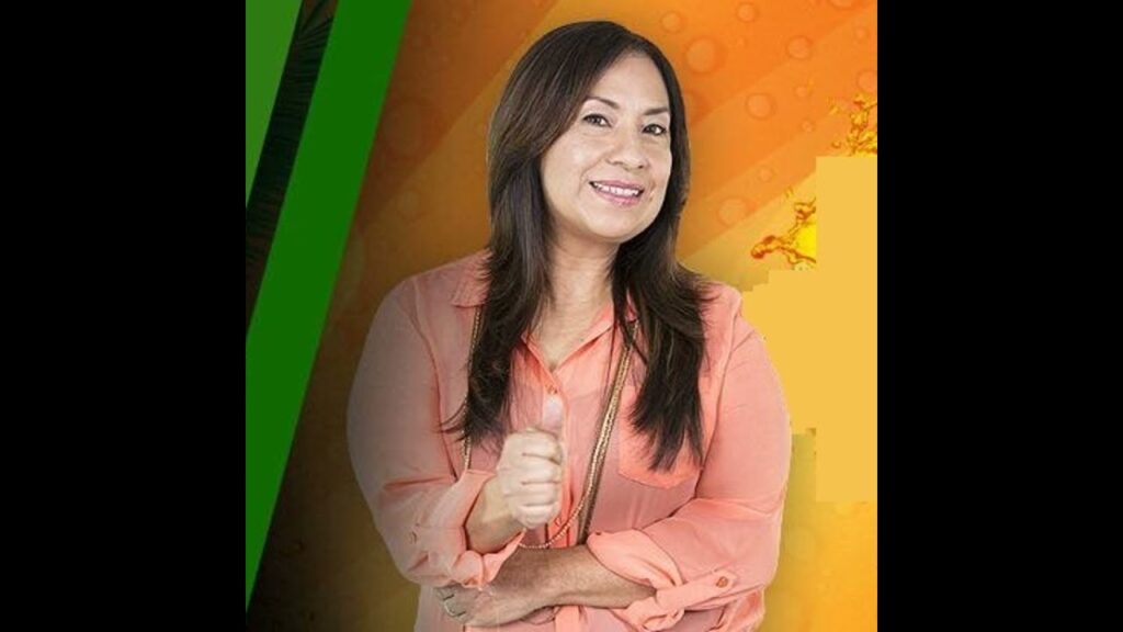 Imagen del programa Vale la Pena con Mayra Nazario: La agrupación DCSoberano estrena el sencillo musical «Digno eres ...