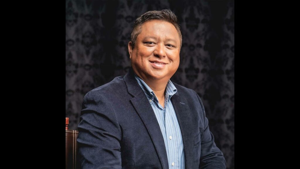 Imagen del programa Vale la Pena con Mayra Nazario: Entrevista al pastor José García – La perseverancia en la resi...