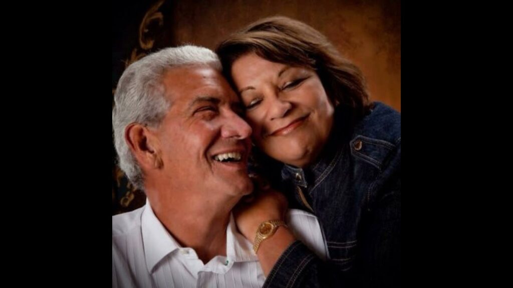Imagen del programa Vale la Pena con Mayra Nazario: Entrevista con Pepe Garcés – La importancia de un padre para la...