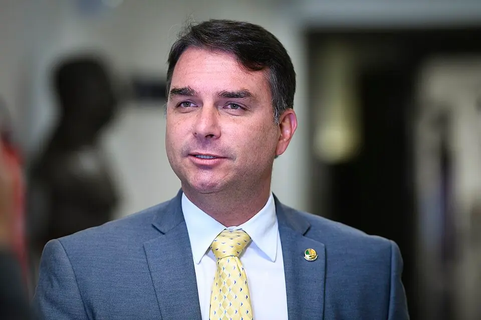 Senador Flávio Bolsonaro, elecciones presidenciales Brasil 2026
